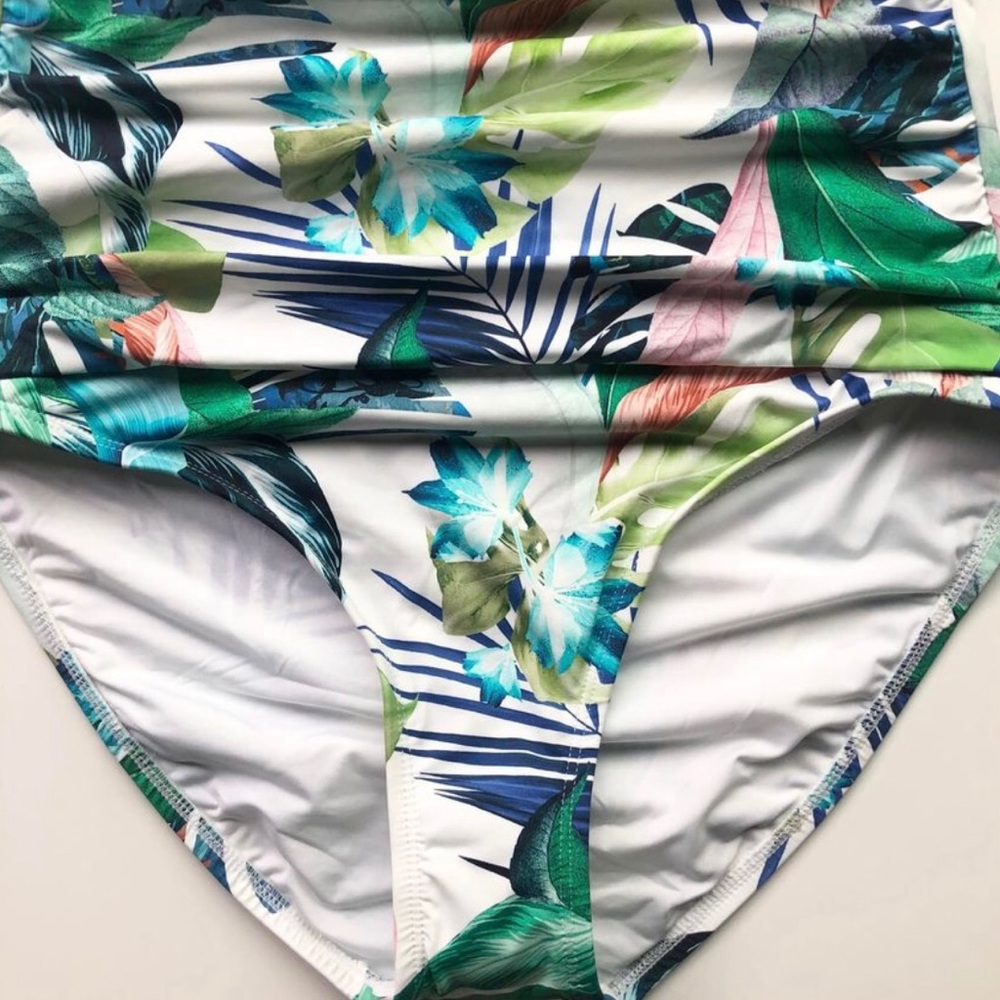 NEW La Blanca Women’s One Piece Swimsuit -white/green - Picture 5 of 12